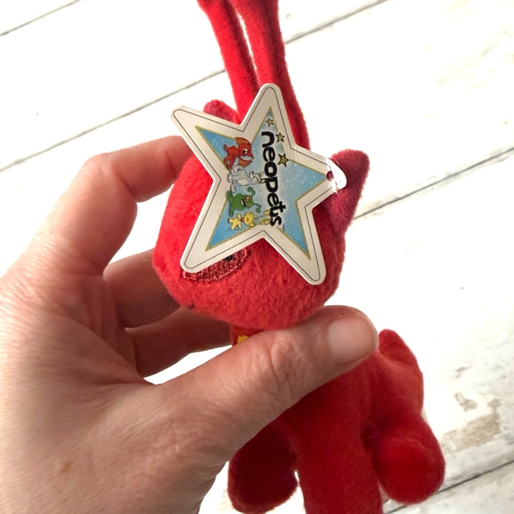 Neopets Red Aisha Soft Plushie Stuffed Toy Mcdonald’s Happy Meal Toy 2004 - Picture 2 of 4
